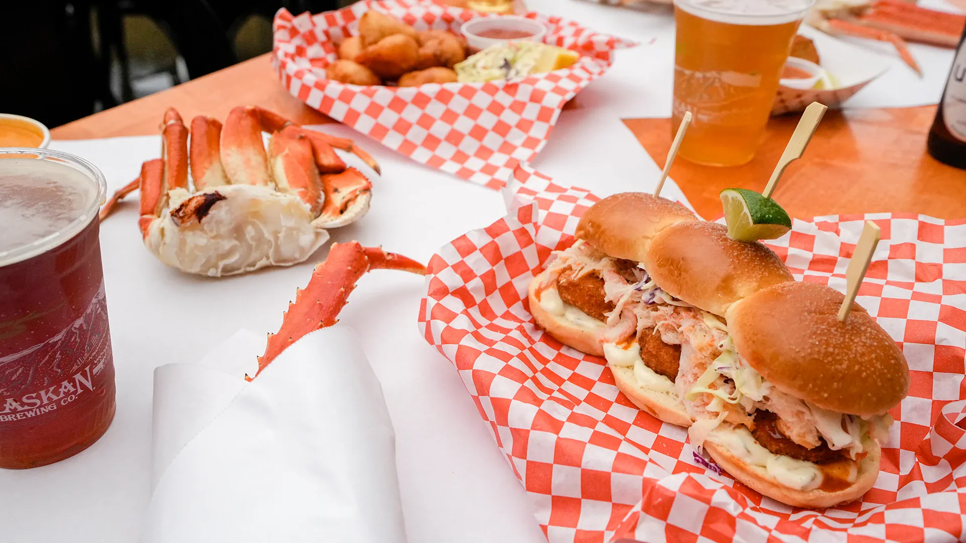 Fresh crab legs with melted butter and lemon